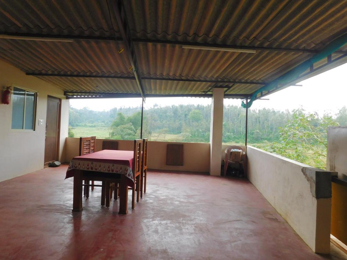 Cauvery Homestay Somvārpet Exterior photo