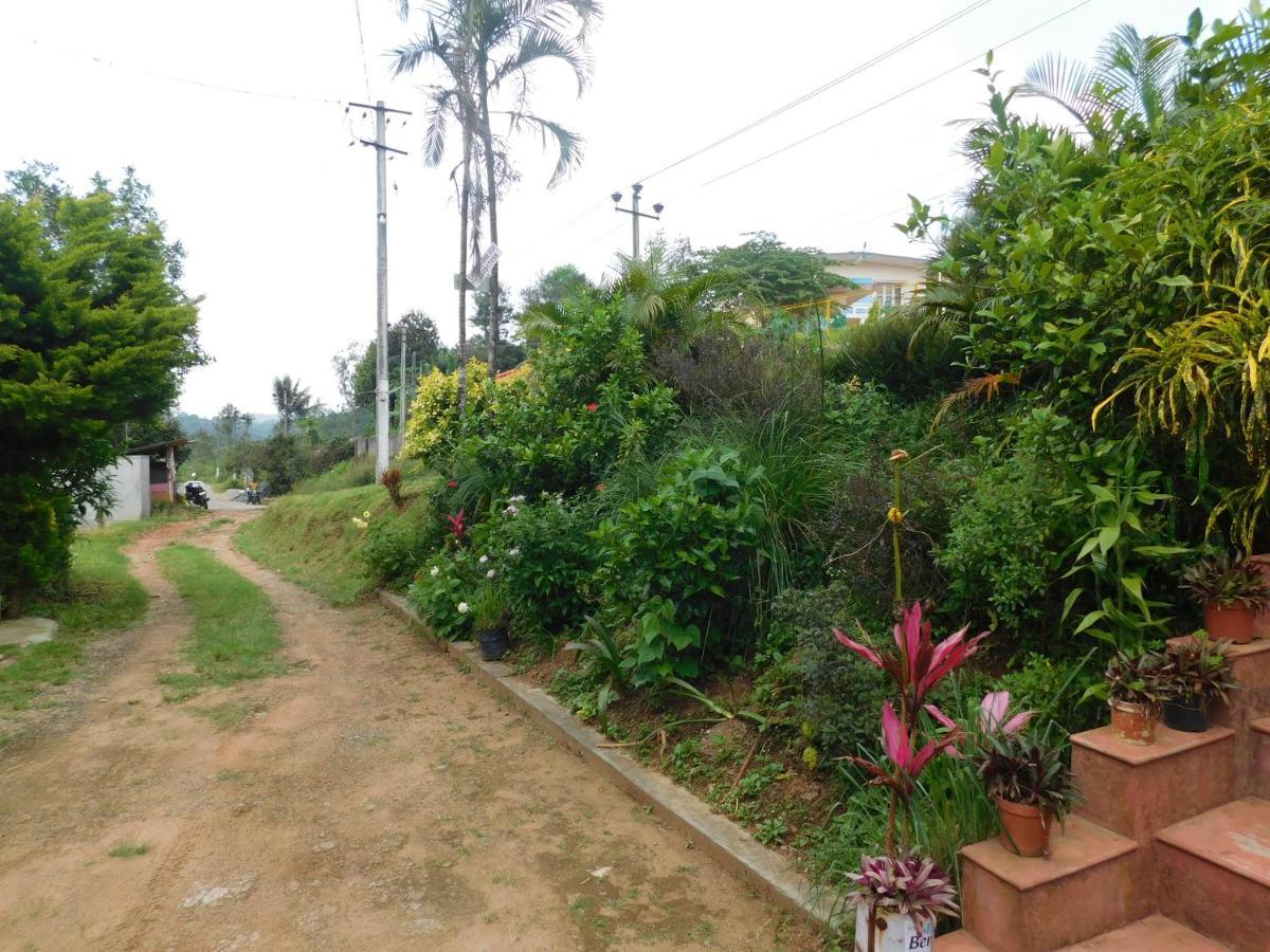 Cauvery Homestay Somvārpet Exterior photo